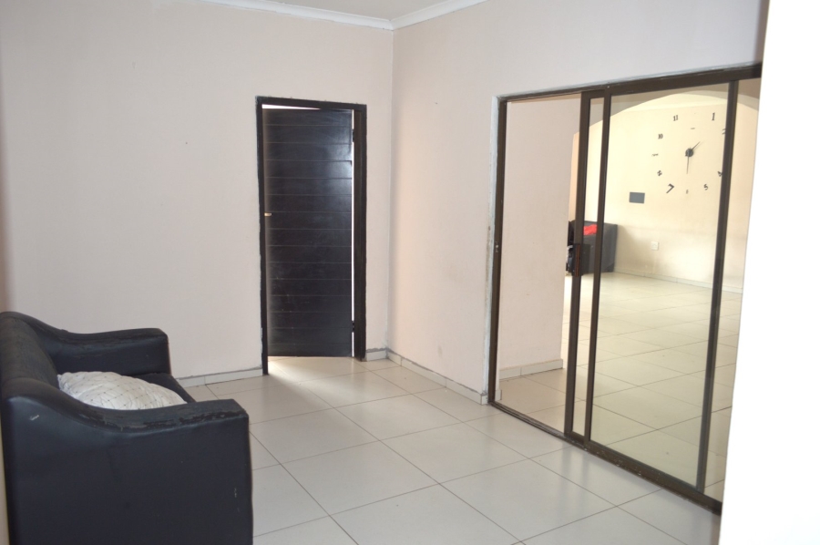 5 Bedroom Property for Sale in Flamwood North West